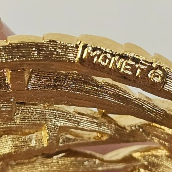 Monet Gold Tone Metal Straw Wheat Brooch Harvest Marked Pin - Picture 3 of 7